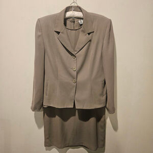 Women's Ingenuity Taupe 3 piece Skirt Suit, Jacket & Skirt Size 16, Top Size L